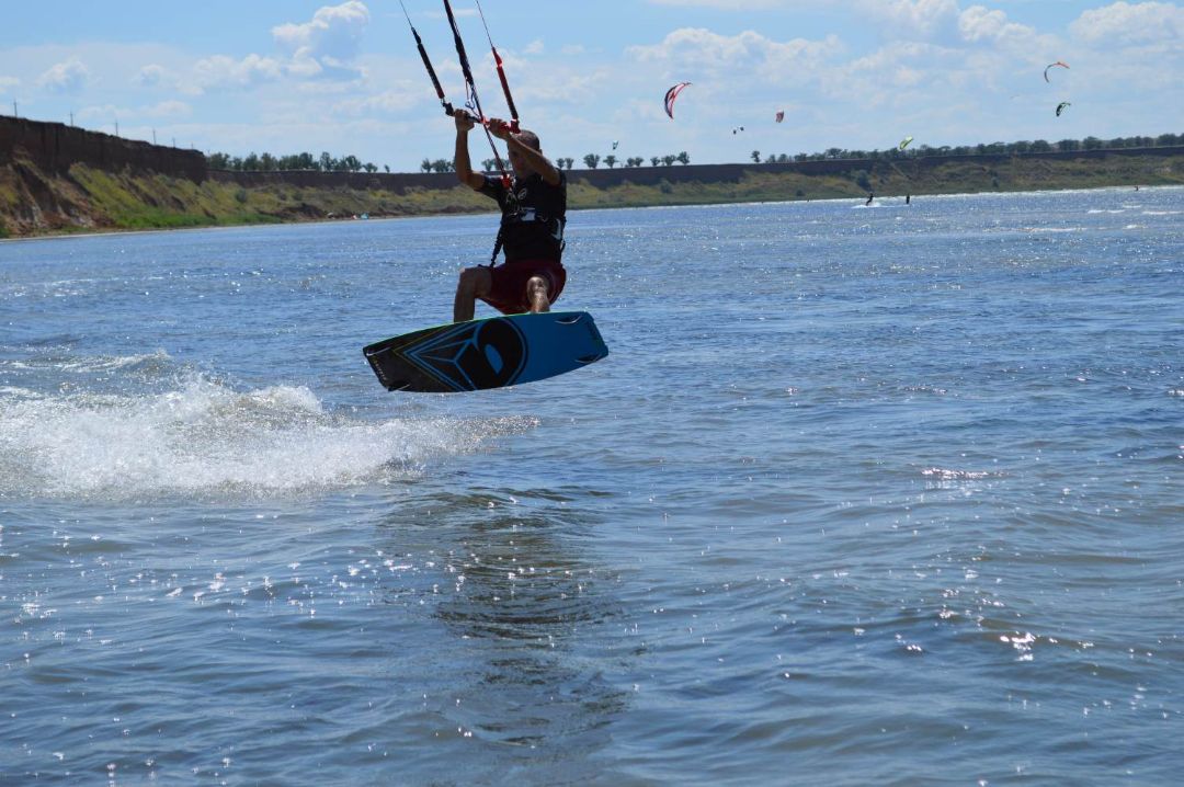 кайтсерфинг в Крыму, спот Заводское, Азовское море
